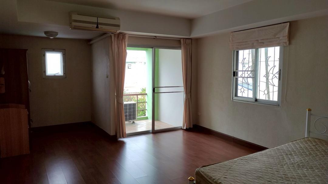 ให้เช่าทาวน์โฮม 3 ชั้น 18 ตร.ว. แฮปปี้แลนด์ แกรนวิลล์ ซ.ลาดพร้าว 101 ใกล้เลียบด่วน 3