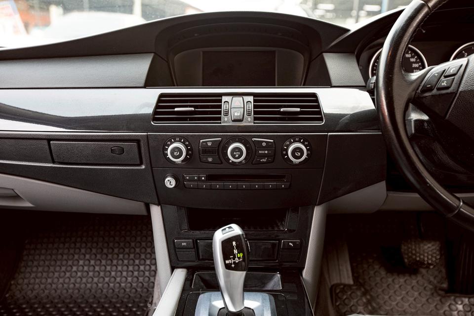 รหัสรถ GT8204 BMW 520d (E60) ปี 2010 เครื่องยนต์ดีเซล รูปที่ 16