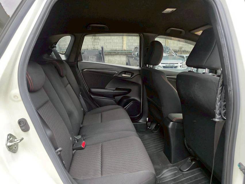 Honda Jazz 1.5RS ปีจด 2019 14