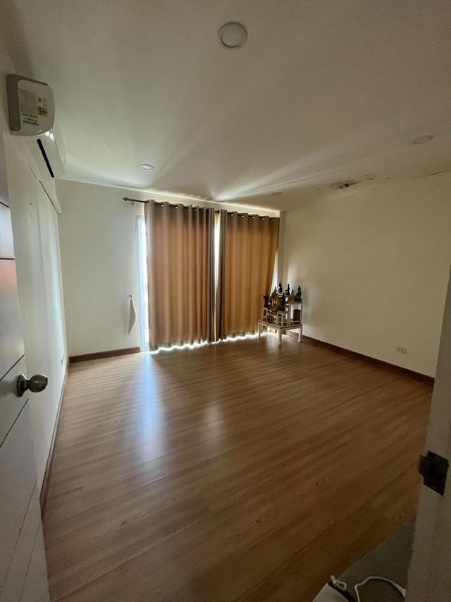 ขายทาวน์เฮาส์ 2 ชั้น หลังริมมีพื้นที่ด้านข้าง ขนาด 31.05 ตรว. เฟอร์นิเจอร์พร้อมเข้าอยู่ ทำเลดี ติดถนนนิตโย ตัวเมืองนครพนม 4