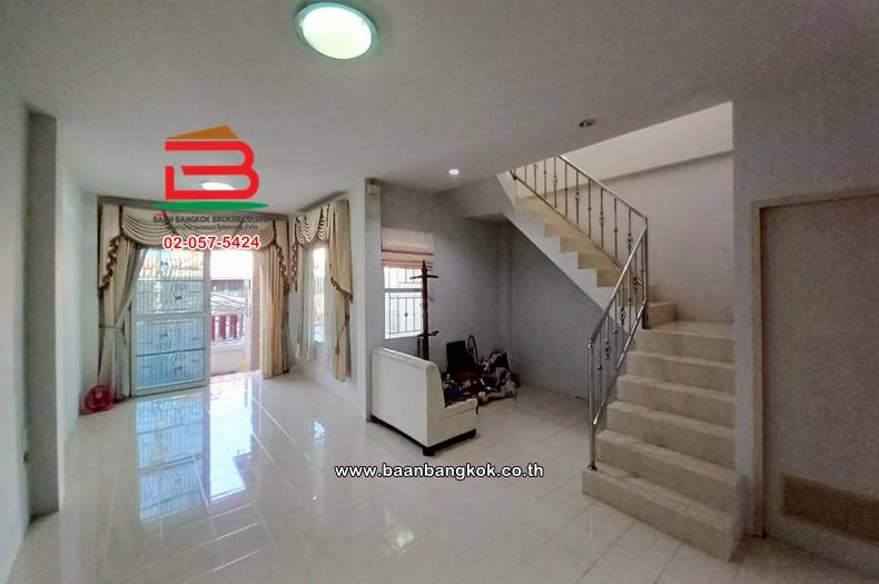 บ้านเดี่ยว เนื้อที่ 34.8 ตร.ว. หมู่บ้านนันทวัน 10 (ซอยเลียบวารี 37) ถนนเลียบวารี แขวงโคกแฝด เขตหนองจอก 12