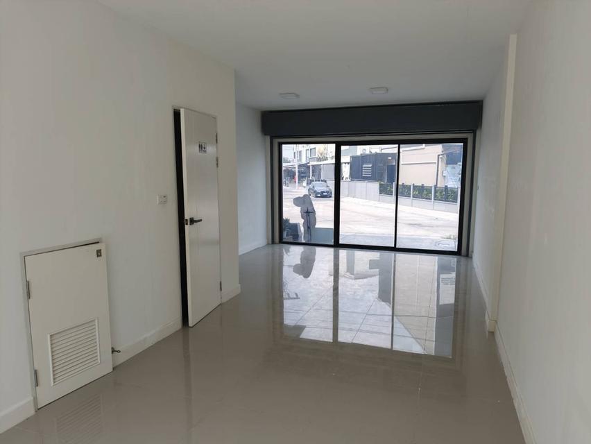 สำนักงาน ซอยมังกร เทพารักษ์ 6