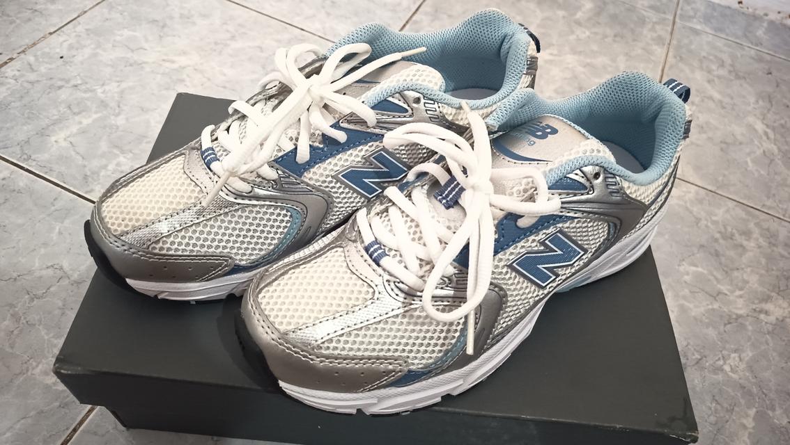 New Balance 530 MR530ADA สี White / Light Chrome Blue
