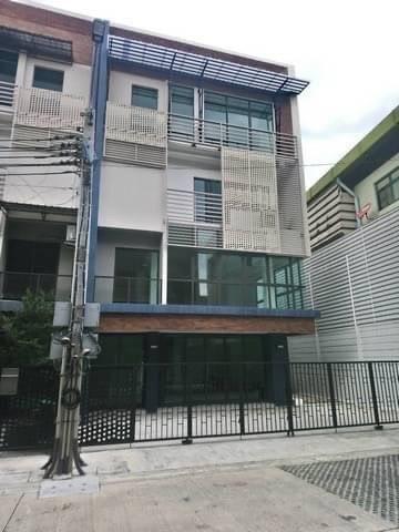 ให้เช่าโฮมออฟฟิศ4ชั้น320 ตร.ม.ย่านนวลจันทร์รามอินทรา40ใกล้MRTรามอินทรากม.6 เลียบด่วน เหมาะทำโฮมออฟฟิศ โครงการดิสทริคเอกมัย-รามอินทรา หลังมุม 2