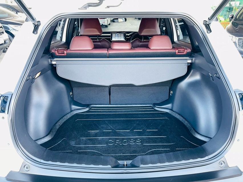 Toyota Corolla Cross 1.8 Hybrid Premium ปี 21จด22 มือแรกไมล์แท้ รูปที่ 17