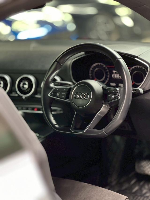 AUDI TT