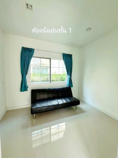 ตลาดสำเพ็ง 2 1.8 กม. ให้เช่าบ้าน 5 แอร์ MRT หลักสอง 2.1 กม. รพ.เกษมราษฎร์ บางแค 1.8 กม. รร.สวนโมกข์อนุสรณ์ 1.1 กม. 3 นอน 6