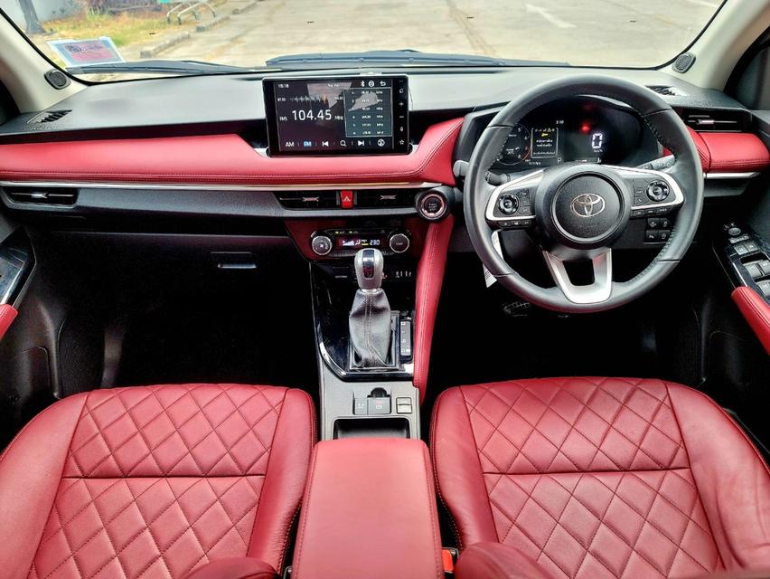Toyota Yaris Ative 1.2 Premium Luxury 2022/23 3