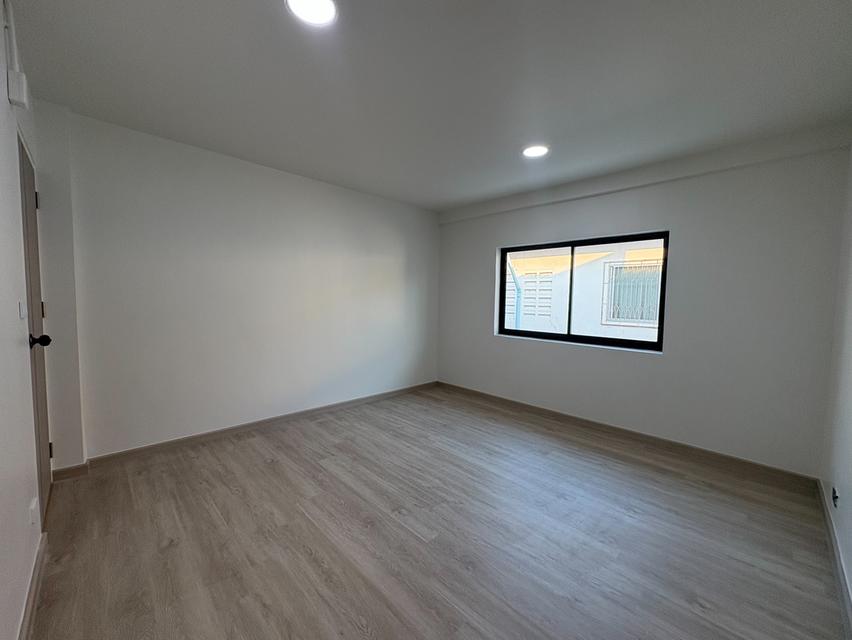 ขายบ้านมือสอง รีโนเวทใหม่ นนทบุรี บ้านสวย ทำเลดี ใกล้รถไฟฟ้าสายสีม่วง ใกล้ห้างเวสต์เกต 10