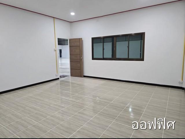 PB5323 ให้เช่าโกดังสร้างใหม่ ถนนนิมิตรใหม่ สุวินทวงศ์ ร่มเกล้า มีนบุรี รามอินทรา รถใหญ่ 6-10 ล้อเข้าได้  2