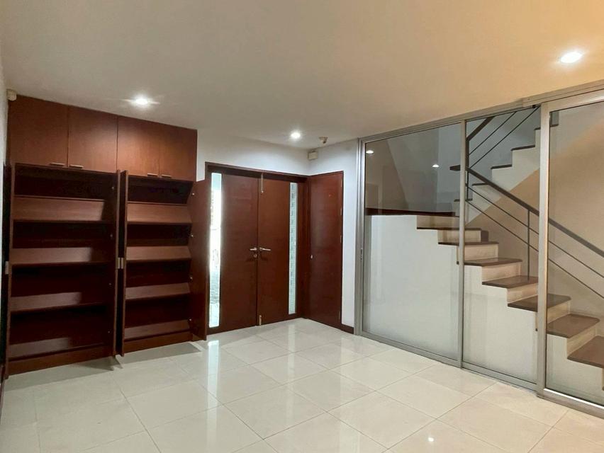 ขายทาวน์โฮม 4 ชั้น สุขุมวิท 35 ทำเลดี ใจกลางเมือง ใกล้ BTS พร้อมพงษ์ (N.2139) 3