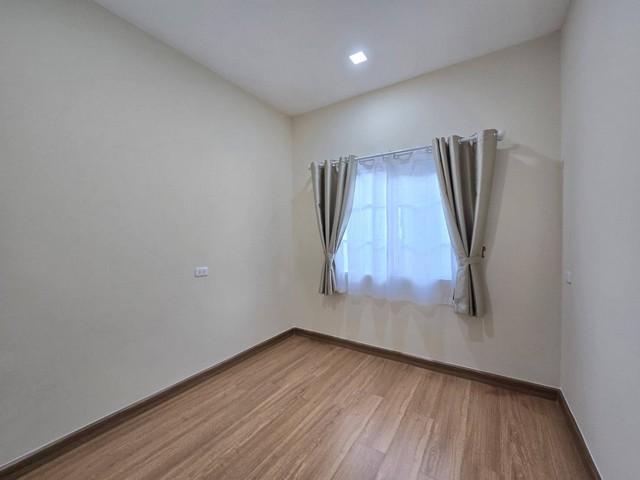 ขายทาวน์โฮม โกลเด้น ทาวน์ ติวานนท์ แจ้งวัฒนะ 19.6 ตร.ว 4นอน มีห้องพระ ใกล้โรบินสัน ศรีสมาน 5