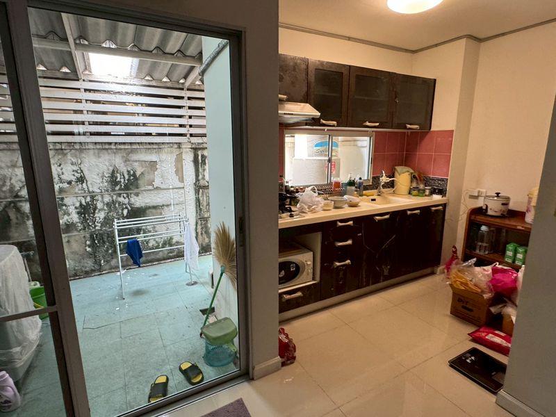 ขายทาวน์เฮาส์ 3 ชั้น เนื้อที่ 20 ตร.วา หมู่บ้านทาวน์พลัส อ่อนนุช แขวงลาดกระบัง เขตลาดกระบัง กรุงเทพมหานคร 5