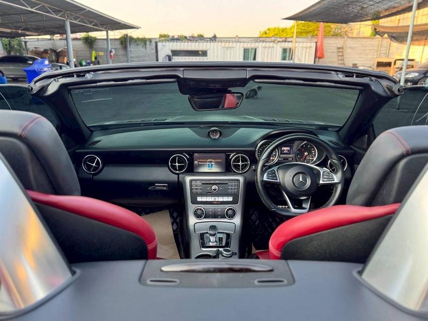 Mercedes Benz SLC300 AMG Roadster รูปที่ 3