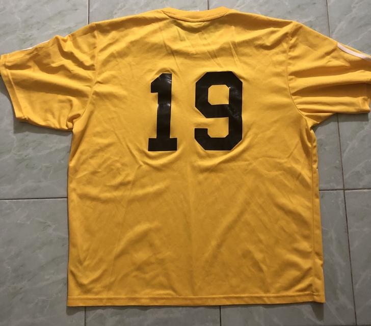 เสื้อกีฬา สีเหลือง 3