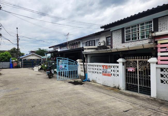 ขายทาวน์เฮ้าส์ หมู่บ้านเคหะร่มเกล้า ซอยเคหะร่มเกล้า 29 ลาดกระบัง กรุงเทพมหานคร 2