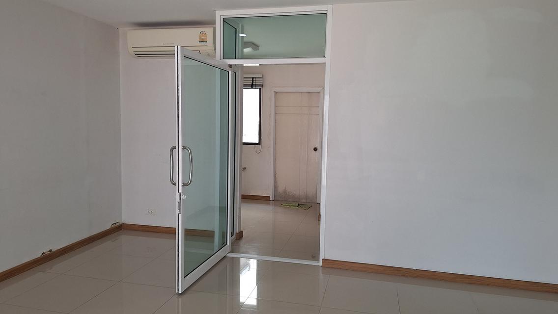 ให้เช่าทาวน์เฮ้าส์ คาซ่า ซิตี้ วงแหวน ลำลูกกา ติดถนนลำลูกกา 9