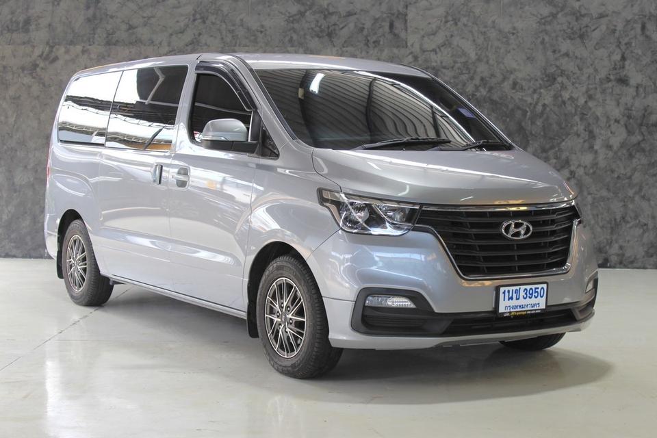 รหัสรถ JRS3950 Hyundai H1 Touring 2019