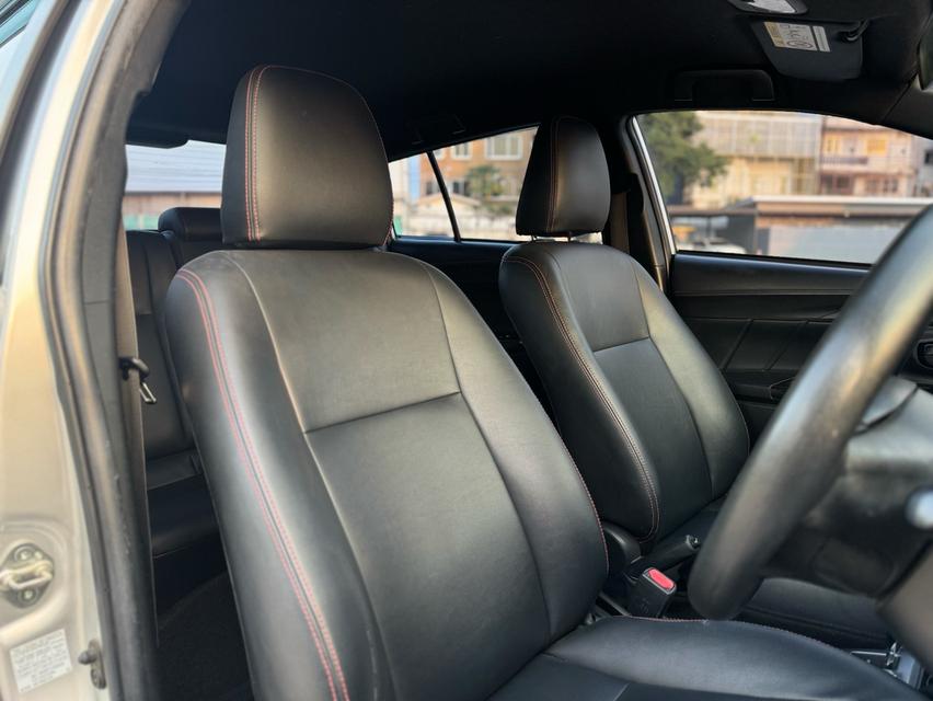 TOYOTA NEW YARIS  1.2E Y 2015 13