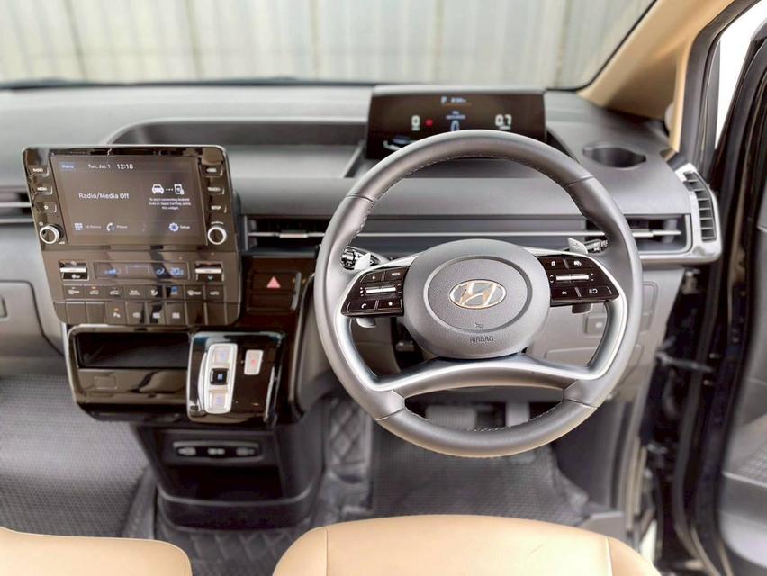 Hyundai  STARIA S 2023Mileage 25,000 Km. รูปที่ 13