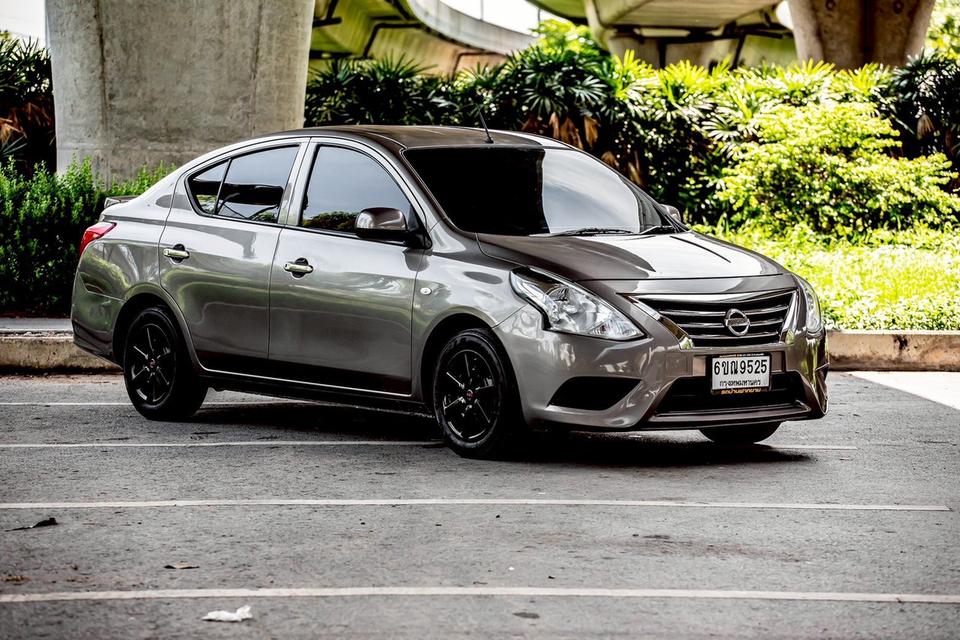 Nissan Almera 1.2E ปี 2017 สีน้ำตาล มือเดียวป้ายแดง เกียร์ออโต้   4