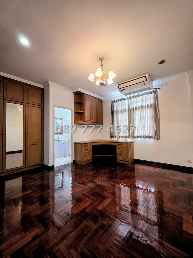[ให้เช่า] บ้านเดี่ยวหลังใหญ่ 2 ชั้น ศรีนครินทร์ หมู่บ้านสวนนครินทร์ โครงการ 1 พื้นที่ 150 ตร.ว. ตรงข้ามพาราไดซ์ พาร์ค ใกล้รถไฟฟ้าสายสีเหลือง 11