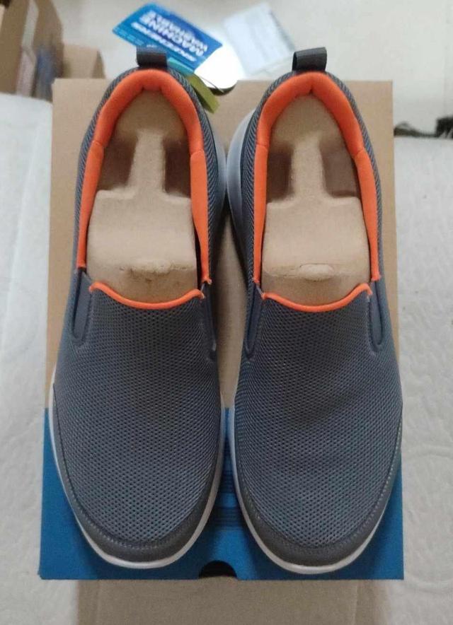 ขายรองเท้าสลิปออน SKECHERS รุ่น GOWALK MAX 2