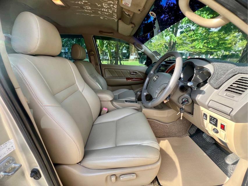 Toyota Fortuner 3.0V 2wd ปี 2008  ไม่มีอุบัติเหตุ  11