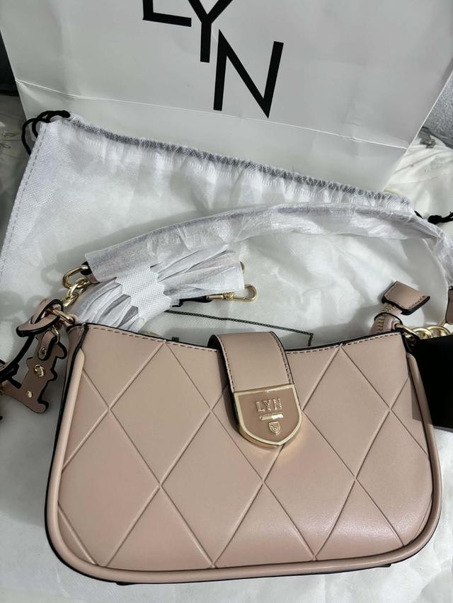 กระเป๋า Lyn มือ2 ยังไม่ผ่านการใช้งาน