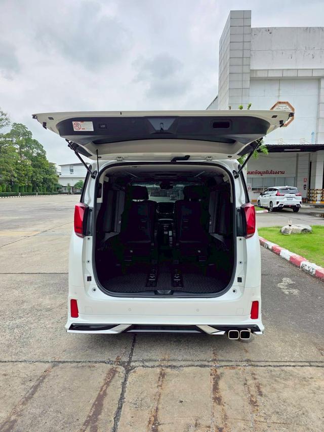 Toyota ALPHARD 2.5SC PACKAGE สีขาว ปี 2024 ไมล์ 36,000 กม. 7