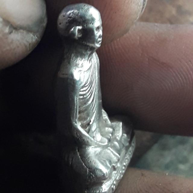 หลวงพาอเดิมเนื้อเงินก้นอุต