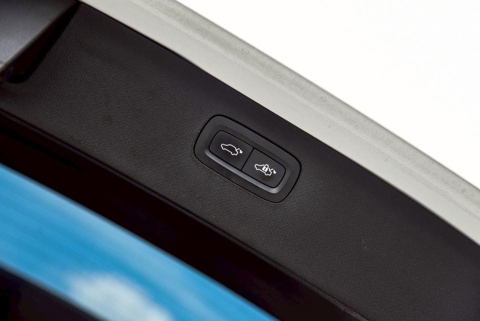 รหัสรถ CBL4911 VOLVO XC90 2.0 T8 Inscription 4WD AT 2018 7