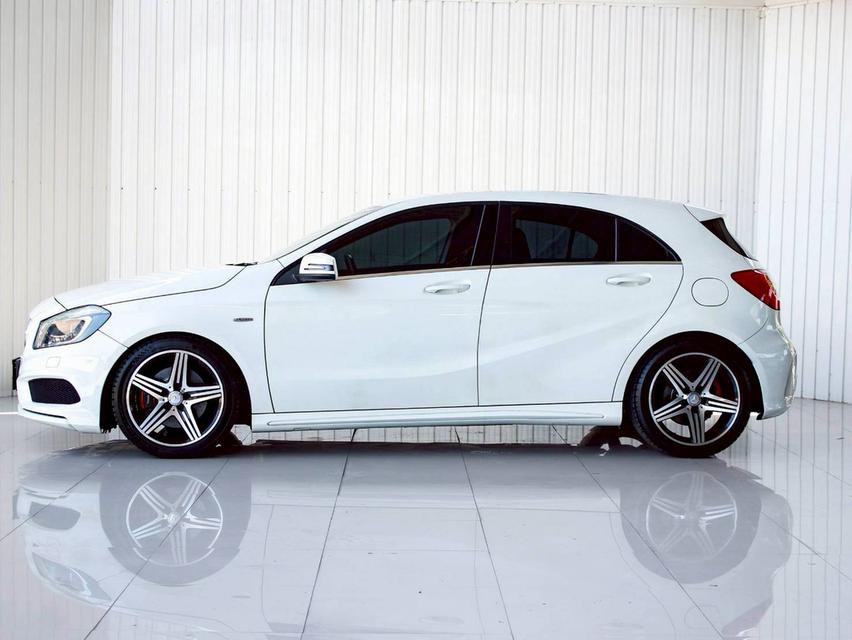 Benz A250 AMG Sport 2.0W176 Sport Hatchback ปี 2013 โฉม ปี 12-19 4