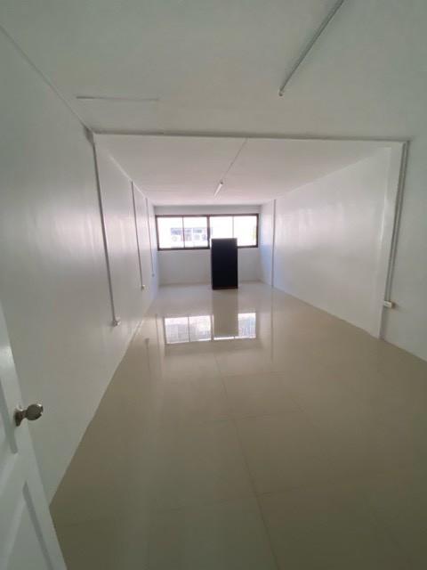 ให้เช่าอาคารพานิชย์ 4.5ชั้น รีโนเวทใหม่ ซอยพระรามเก้า 33 ใกล้จุดขึ้นลงทางด่วน ใกล้เดอะไนน์ พระราม 9 มอเตอร์เวย์ เหมาะทำนักงานเก็บสินค้าพักอาศัย 7