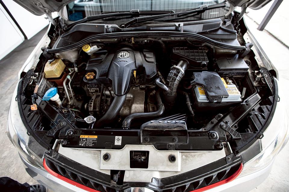 MG 5 1.5 Sunloof TURBO ปี 2017 สีเทา เกียร์ Auto  9