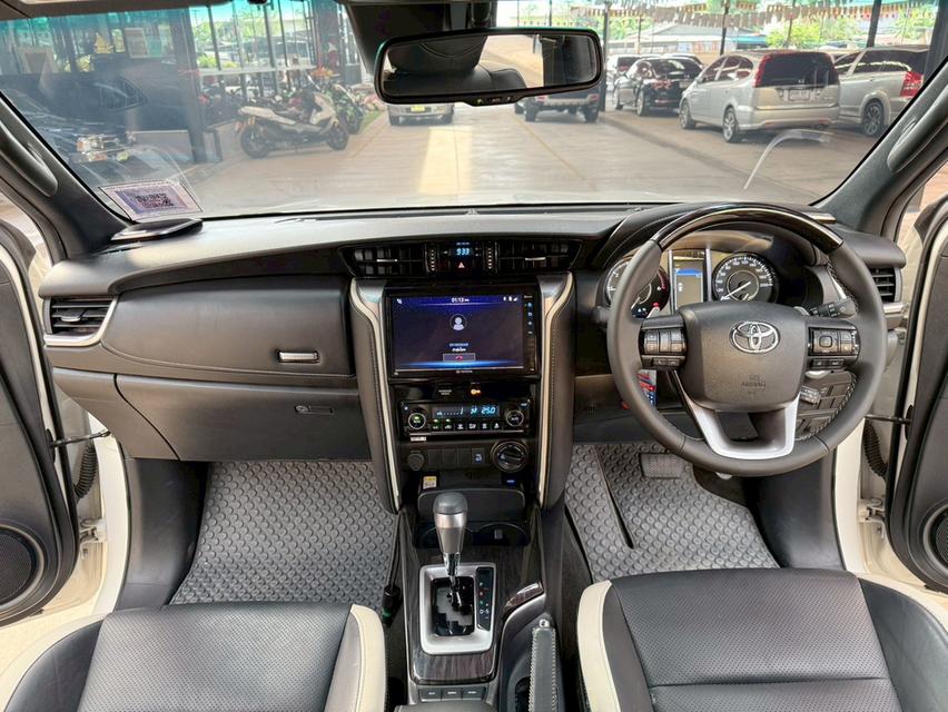 TOYOTA FORTUNER 2.8 Legender 4WD  ปี2020Topสุด  รถบอดี้เดิม สวยดุดัน โคตรคุ้ม รูปที่ 4