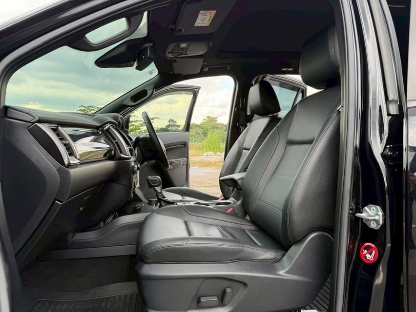 Ford Everest 2.0 Bi-Turbo 4WD Titanium Plus สีดำ ปี 2018 10