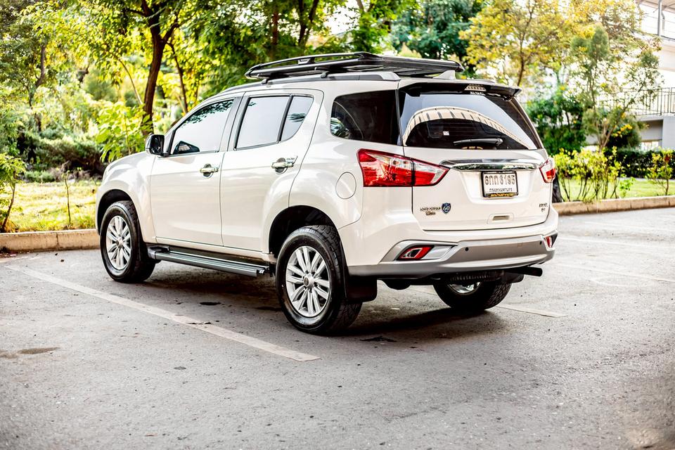 Isuzu Mu-X 1.9 DVD สีขาว ปี 2017 มือเดียวป้ายแดง 8
