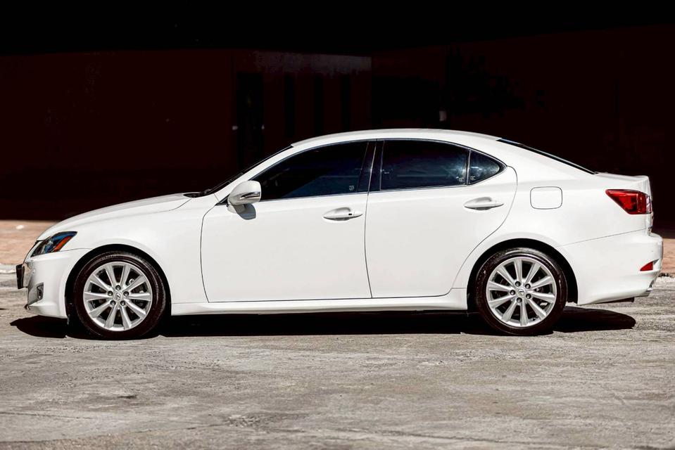 รหัสรถ PR221 Lexus IS 250 Premium Package Minorchange (2012) รูปที่ 2