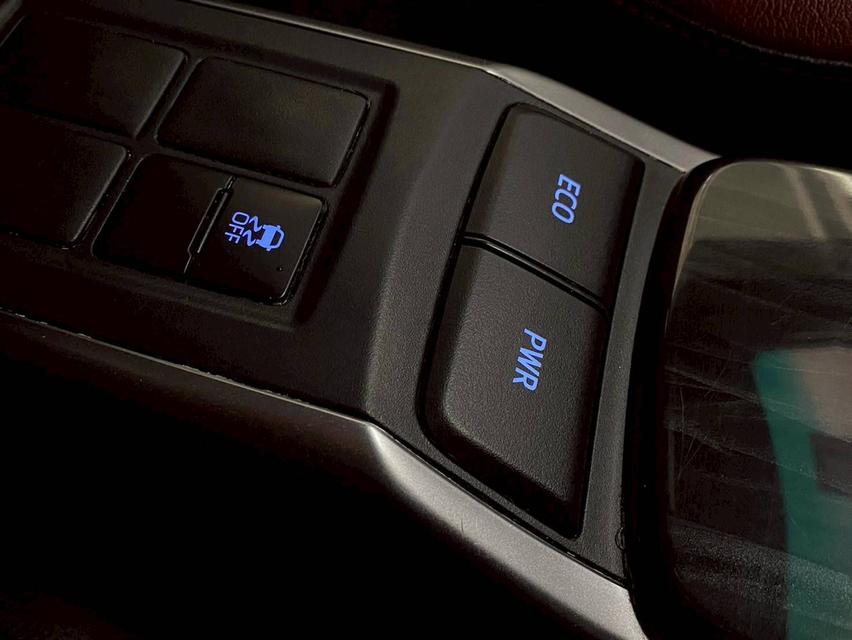 Toyota Fortuner  2.4 Legender ปี 2022 ใหม่มาก ไมล์น้อยสุดๆในตลาด 15
