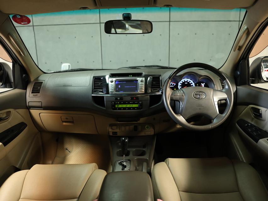 Toyota Fortuner 2.7  6