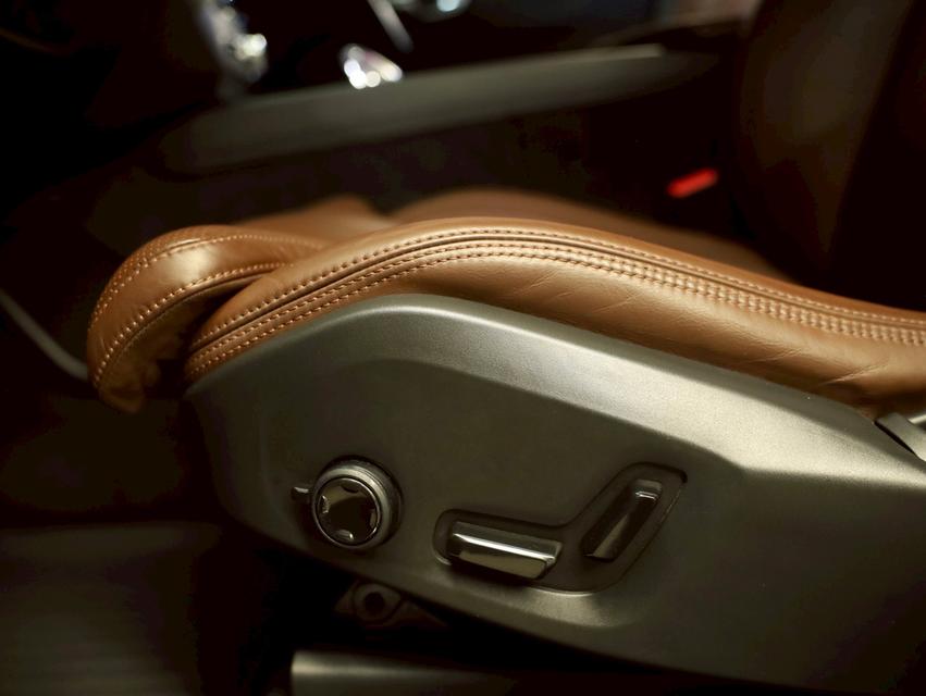 2020 Volvo XC60 2.0 (ปี 17-26) T8 Inscription AWD SUV AT รูปที่ 17