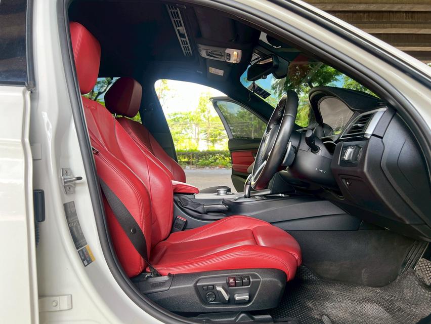 BMW 330e M Sport 18