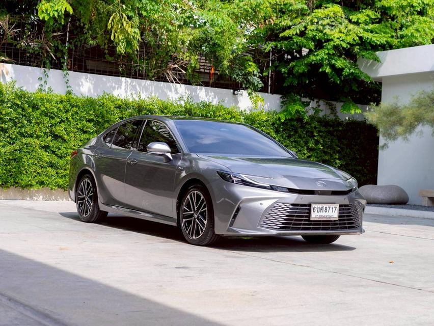 Toyota Camry 2.5hev premium ปี25 รูปที่ 3
