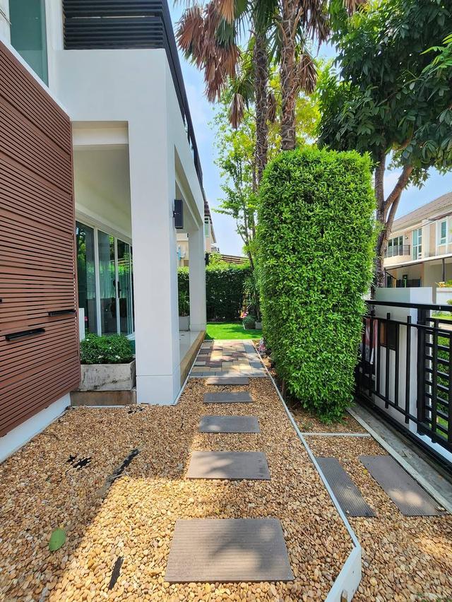 ม.บางกอกบูเลอวาร์ด สาทร-ปิ่นเกล้า 1 2