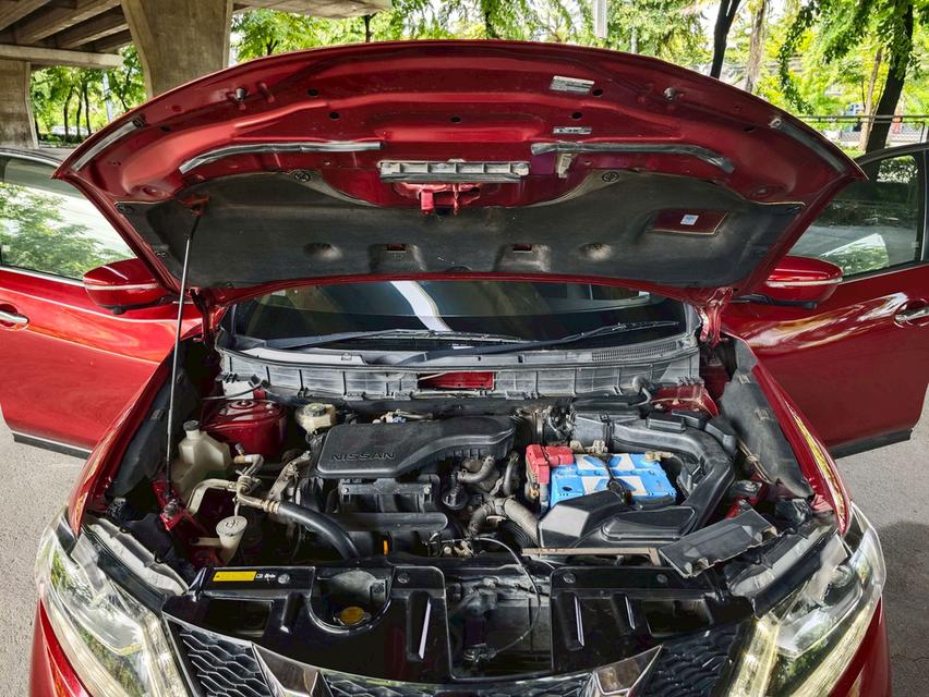 ขายรถ nissan  X-Trail 2.0V 4WD ปี 2015 สีแดง เกียร์ออโต้ 18