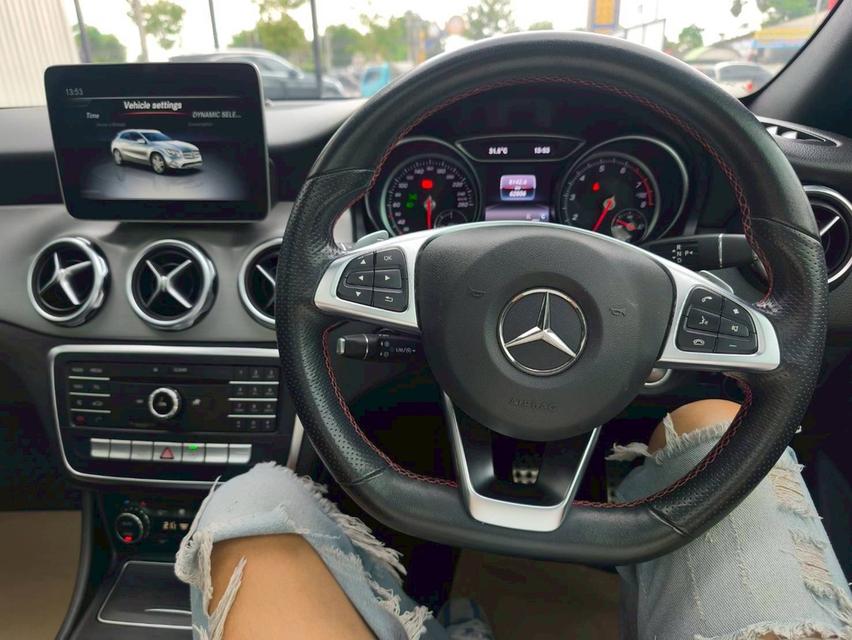 รหัสรถ KPV6959 2020 BENZ GLA-250 AMG สีขาว