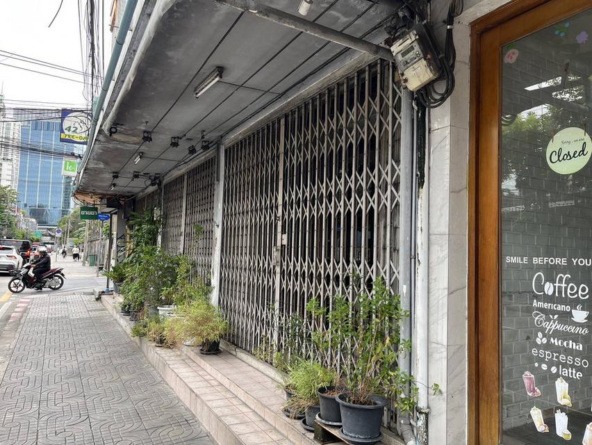 🏢 ให้เช่าตึกแถว ซอยสุขุมวิท 42 BTS เอกมัย 350 ม. - 3 คูหา 4 ชั้น 792 ตรม. 8