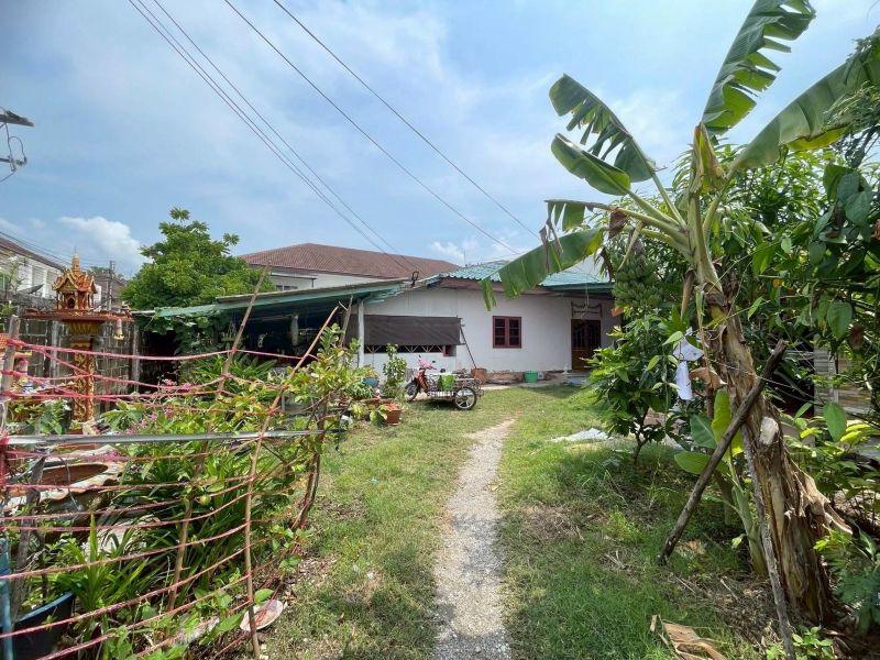 ขายบ้านพร้อมที่ดิน ทำเลทองใจกลางเมืองระยอง 164 ตร.ว. 4