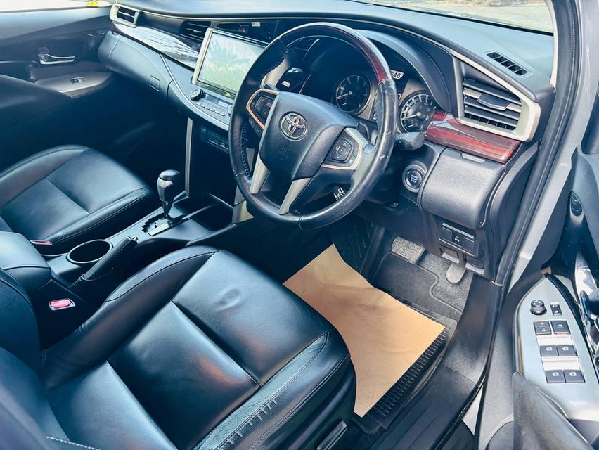 Toyota Innova Crysta 2.8 ดีเซล Premium 6AT ปี 2022 รูปที่ 8